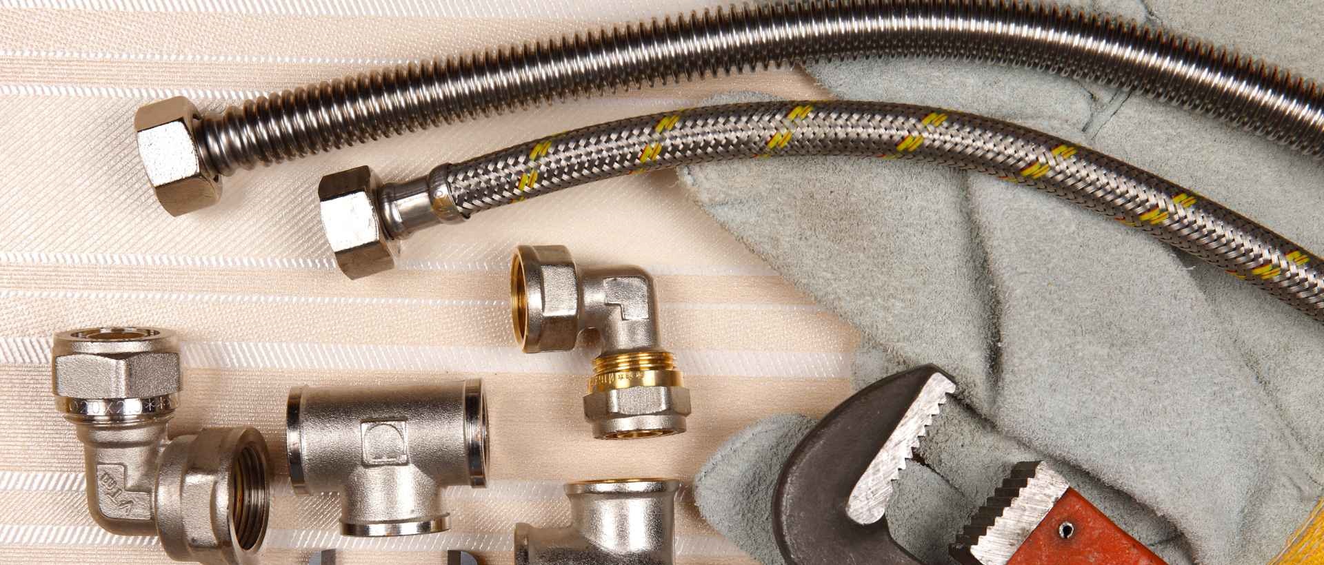 Emergency plumbers E8